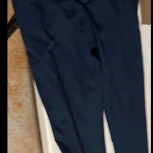 Pants and hoodie - Picture 3 of 4